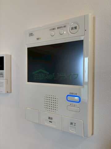 Room image 11