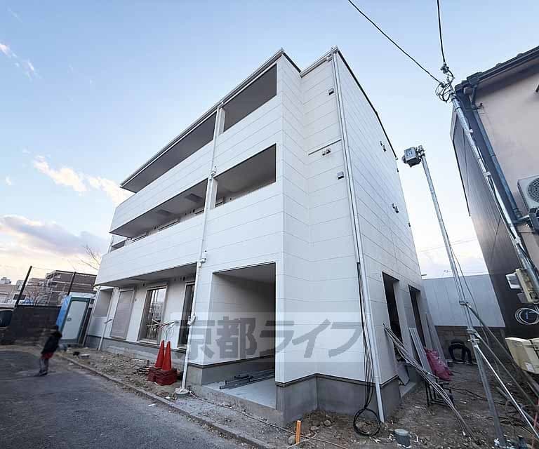 Main exterior of J Maison Jujo West  KM 🌳   