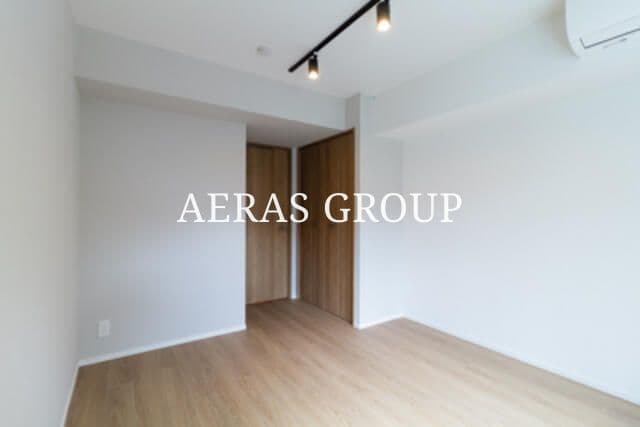 Room image 8