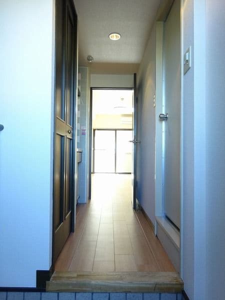 Room image 12