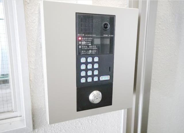 Room image 10