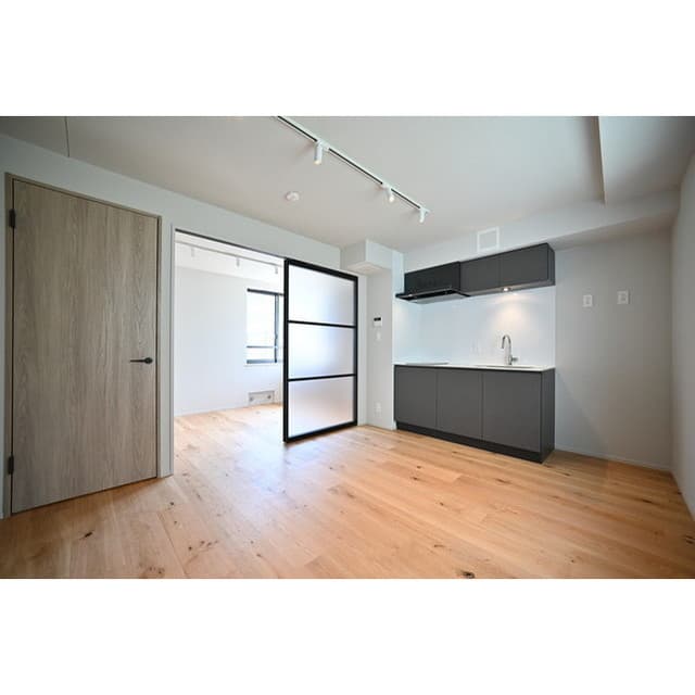 Room image 9