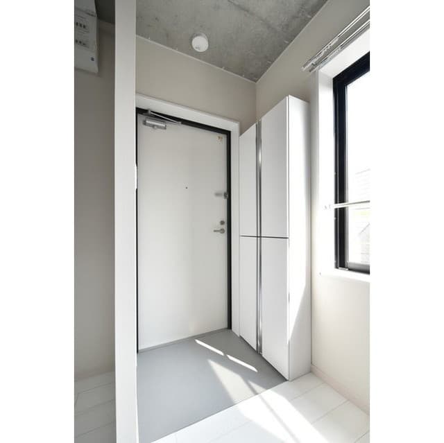 Room image 8