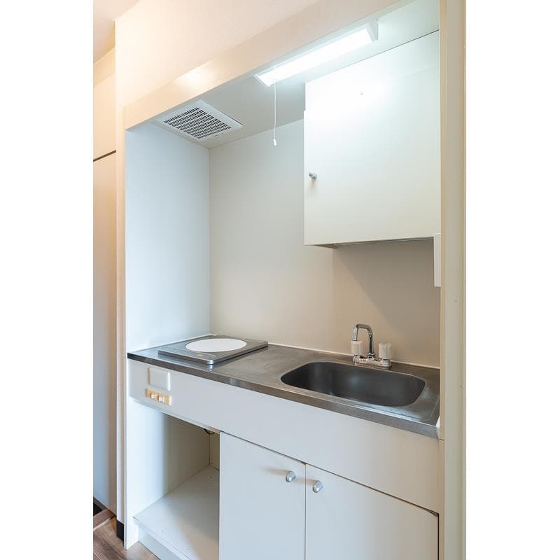 Room image 10