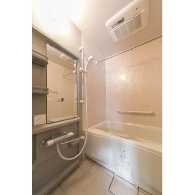Room image 10