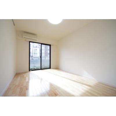Room image 9