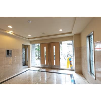 Room image 8