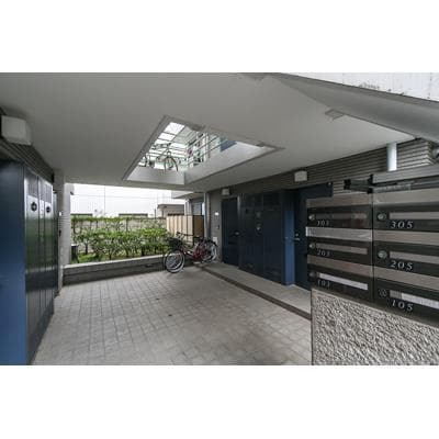 Room image 8