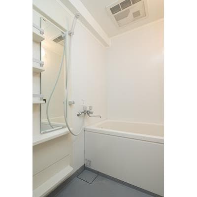 Room image 9