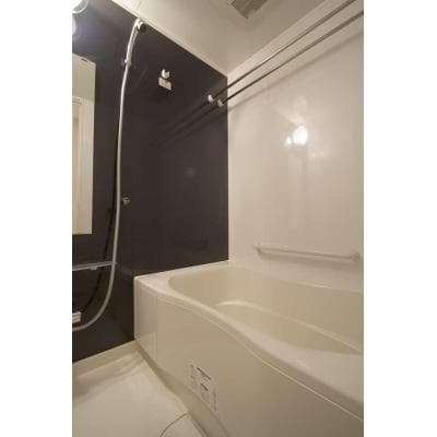 Room image 10