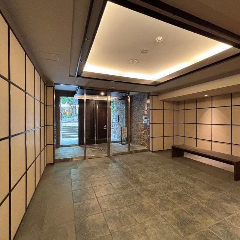 Room image 8