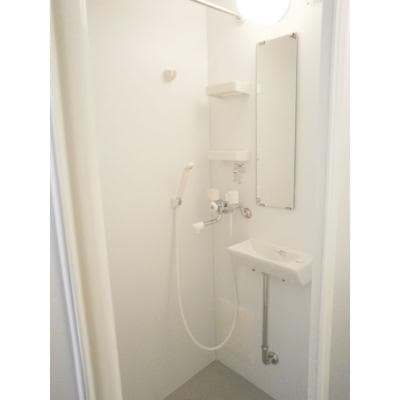 Room image 10