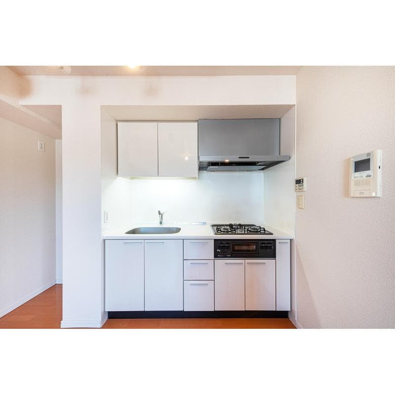 Room image 8