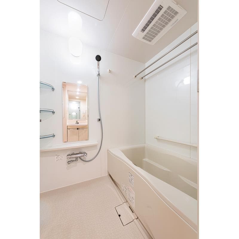 Room image 9