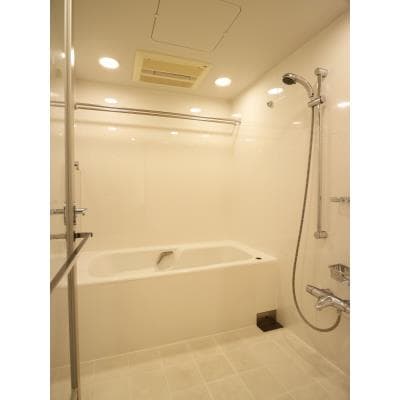 Room image 10
