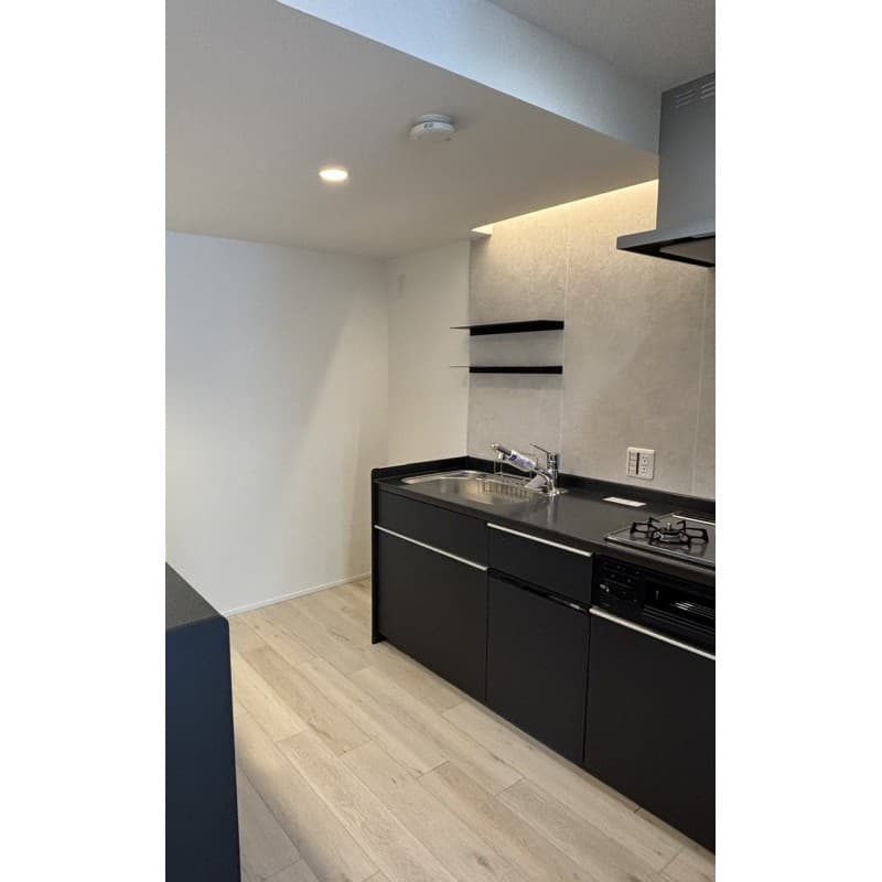 Room image 9
