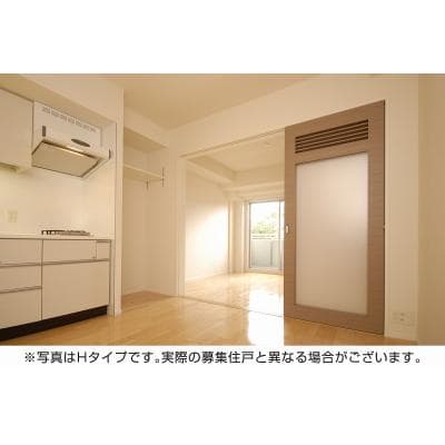 Room image 9