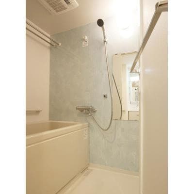 Room image 10
