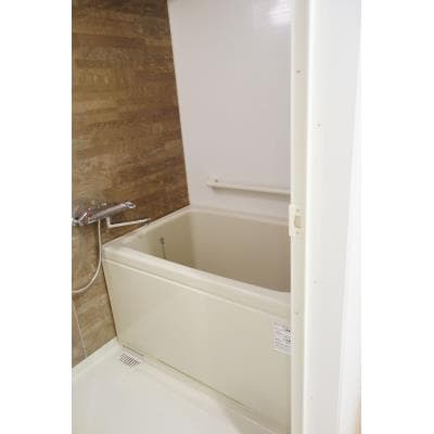 Room image 10