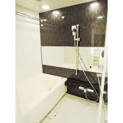 Room image 10