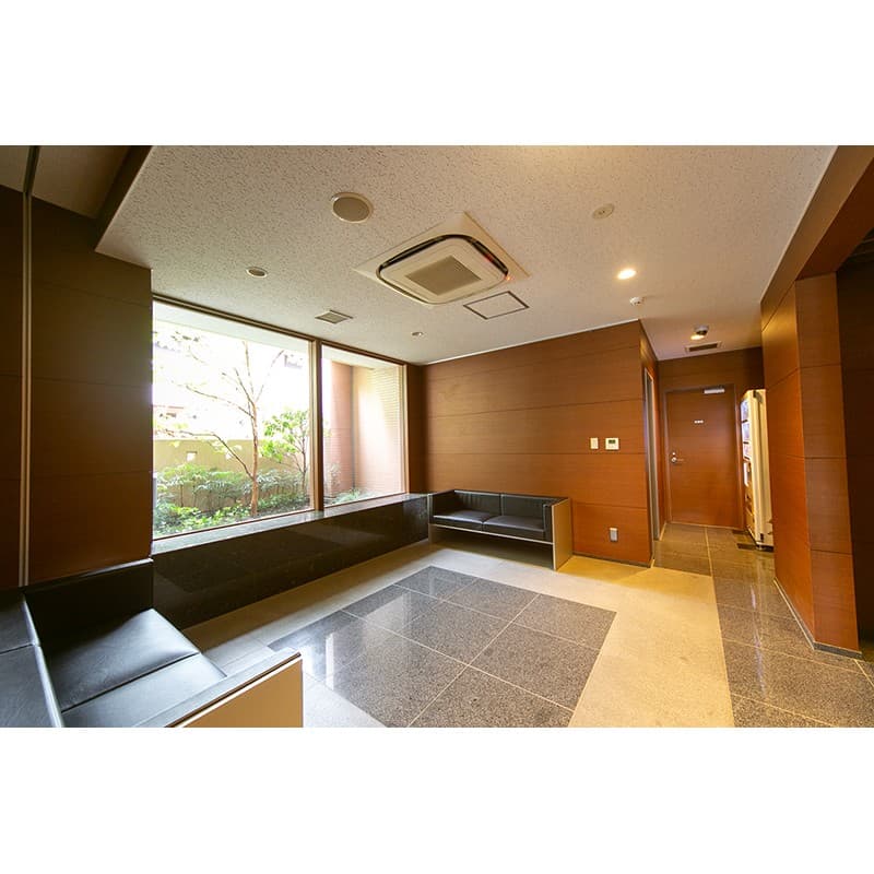 Room image 8