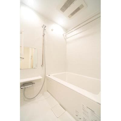 Room image 10