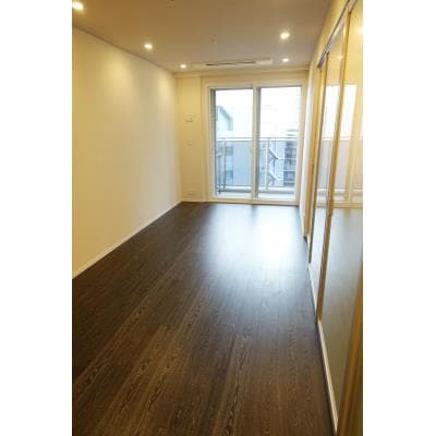 Room image 10