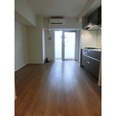 Room image 8