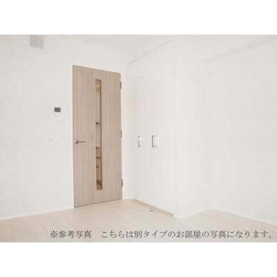 Room image 8