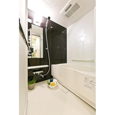 Room image 10