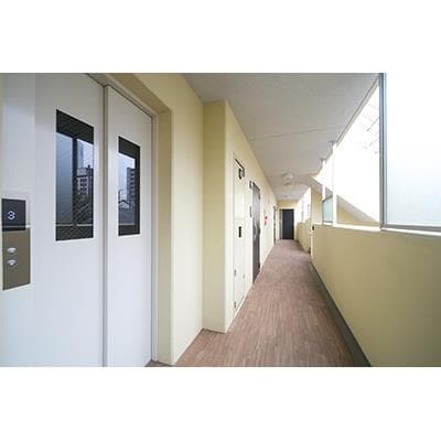 Room image 9