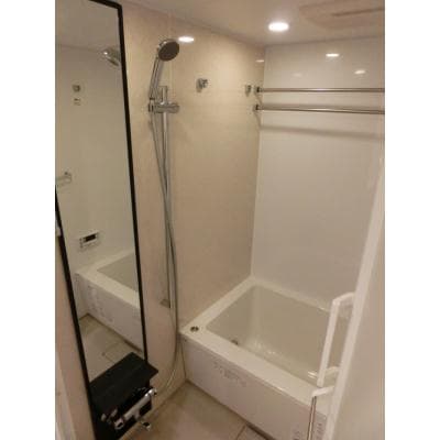 Room image 10