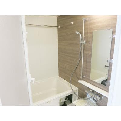 Room image 10