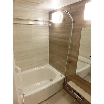 Room image 9