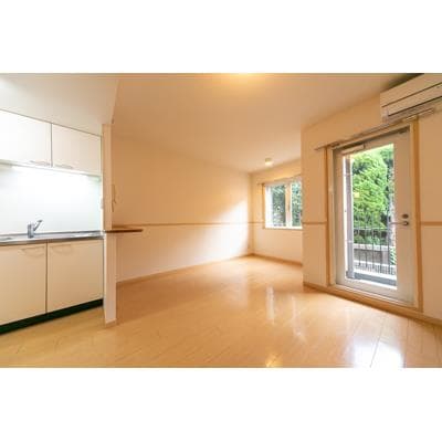 Room image 10