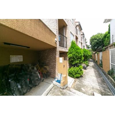 Room image 9