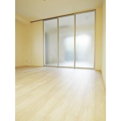 Room image 9