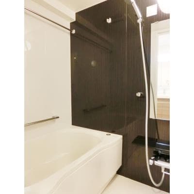 Room image 10