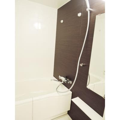 Room image 8