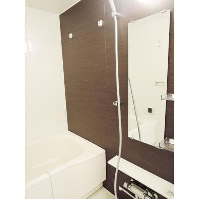 Room image 8