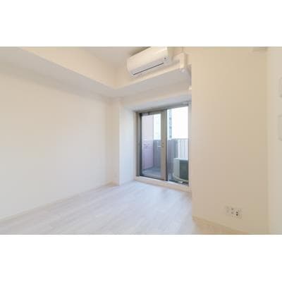 Room image 8