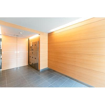 Room image 8