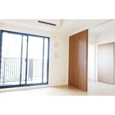 Room image 8