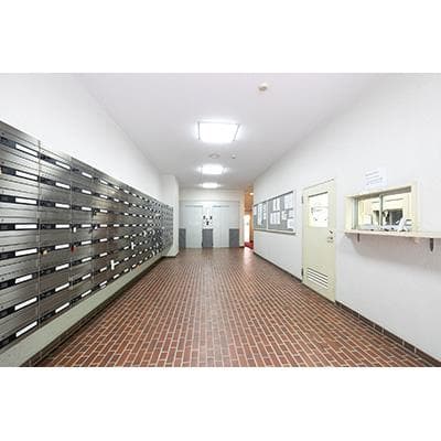 Room image 8