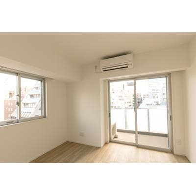Room image 8