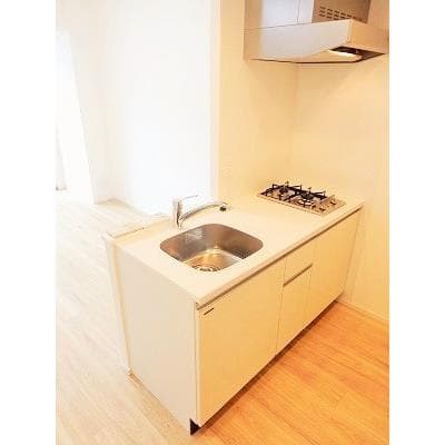 Room image 8