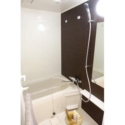 Room image 10