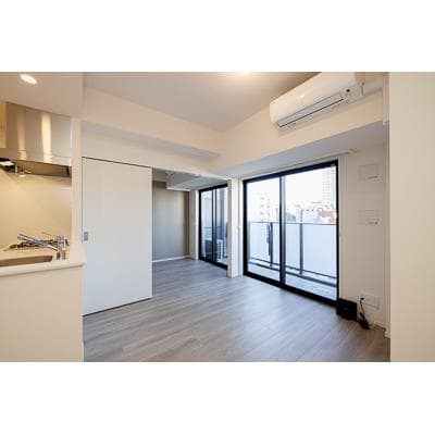 Room image 10