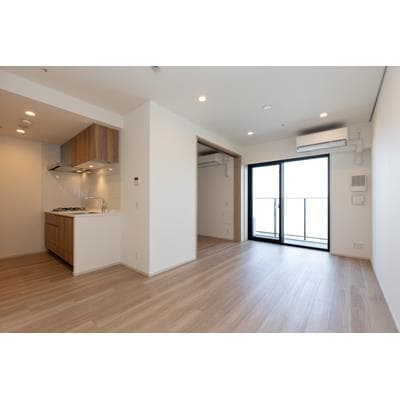 Room image 10