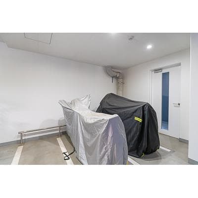 Room image 10